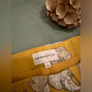 A beautiful yellow floral short!